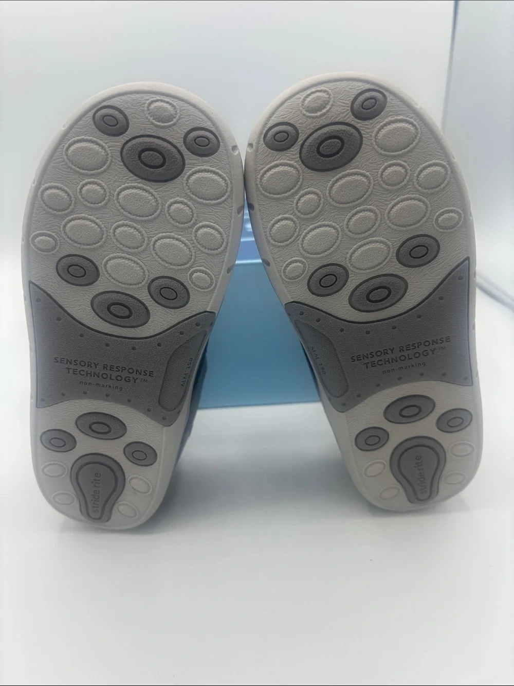 Stride Rite SRT Griffin Grey Velcro Shoe 10 WIDE NWT